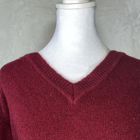 ✅Red Wool Sweater - Picture 2 of 6